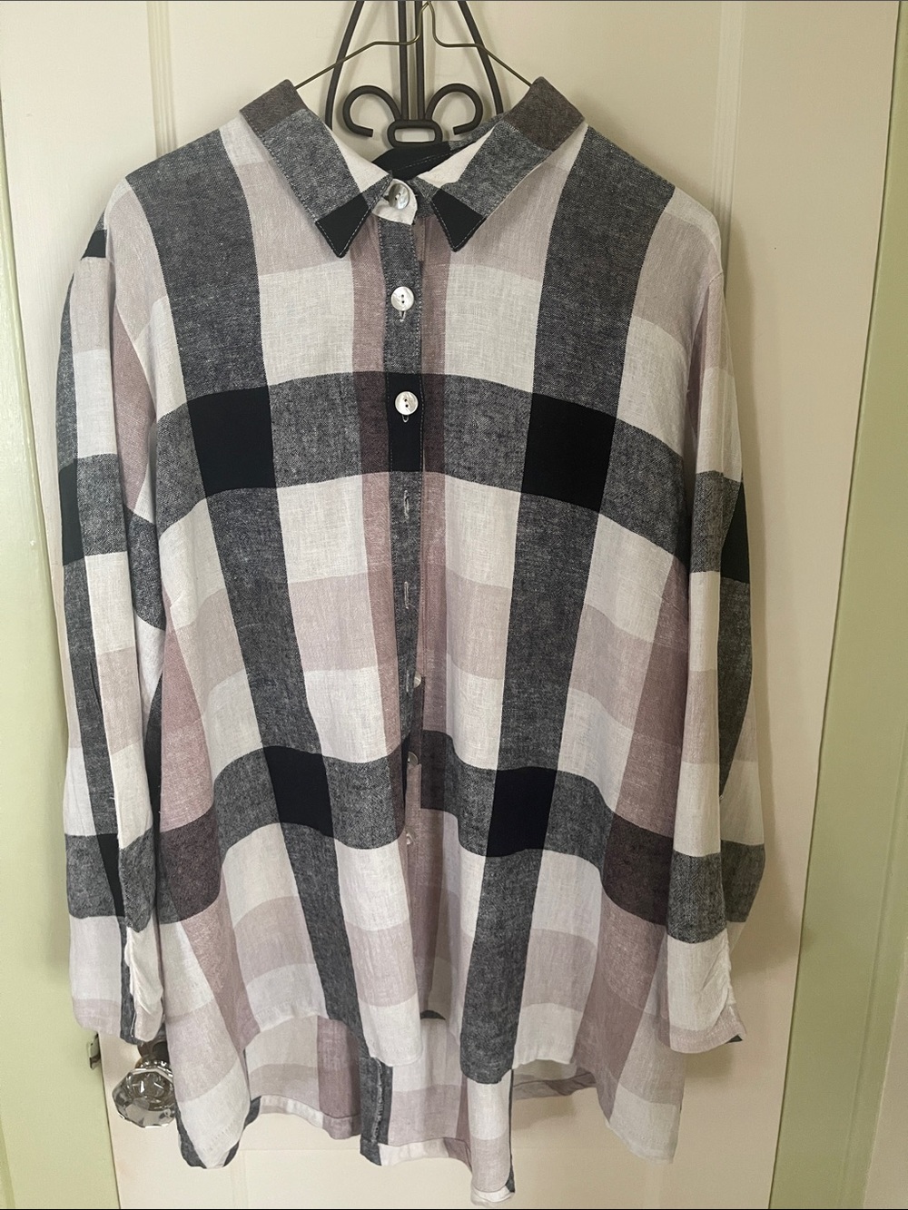 Women’s Plus Size Soft Surroundings Black,Gray and Cream Plaid Button-Down Shirt